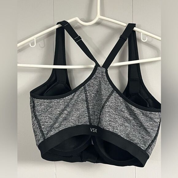 Victoria Secret VSX Knockout Black/Gray Front Zip Padded Sports Bra Size 34DDD - Picture 3 of 10